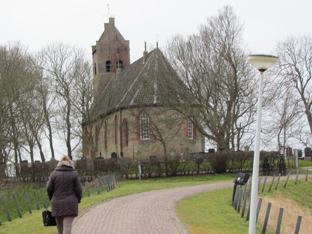 Het Schoolhuis Bed & Breakfast Ferwerd Exterior photo